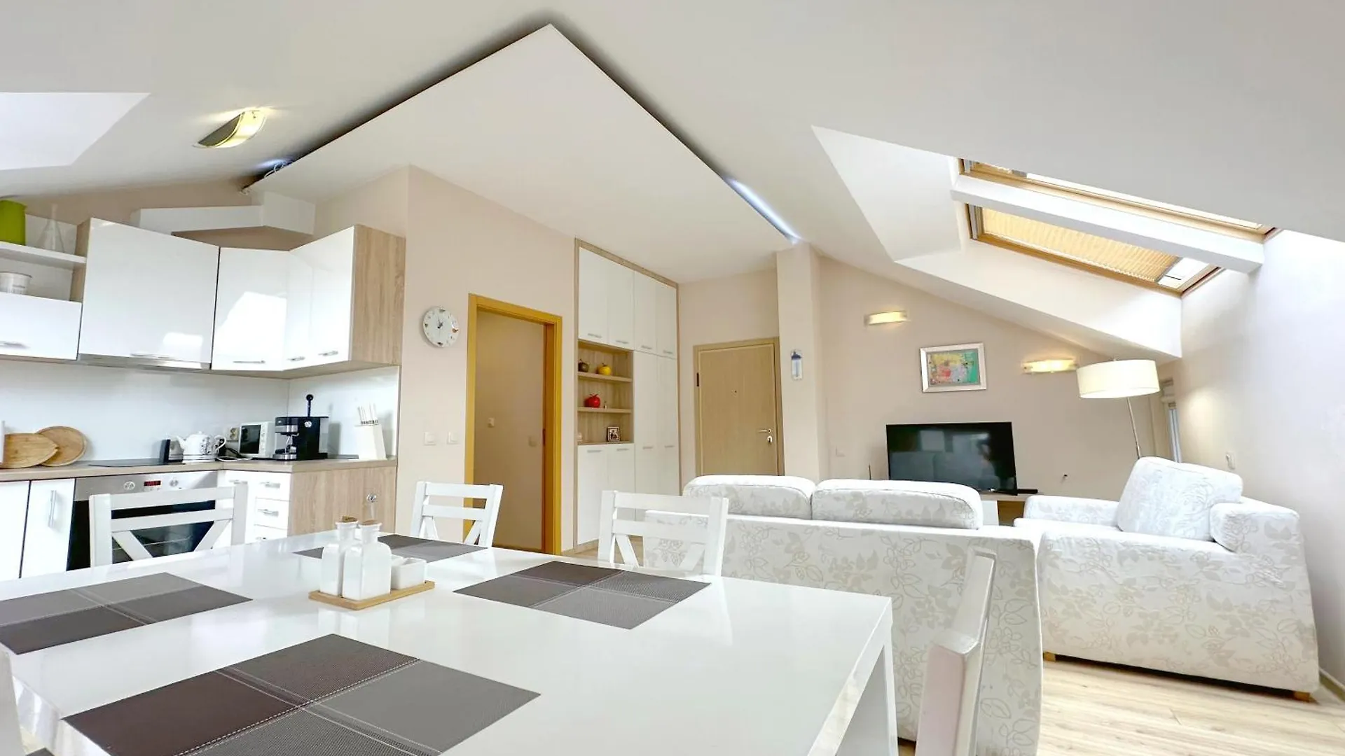 Old City Views - Luxury 2Bdr Apt & Free Parking Bulgária
