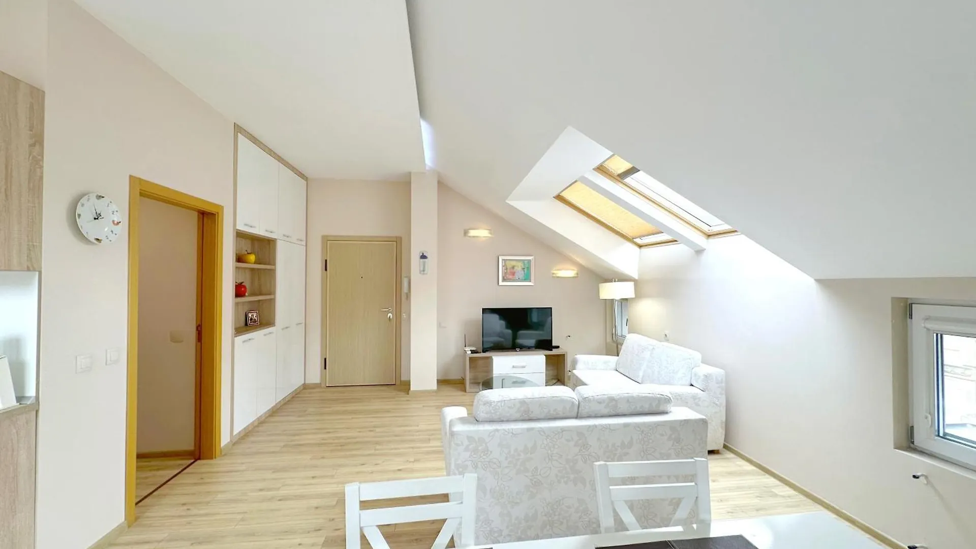 Apartamento Old City Views - Luxury 2Bdr Apt & Free Parking